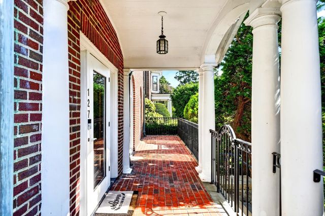 127 Commonwealth Ave, Newton, MA 02467