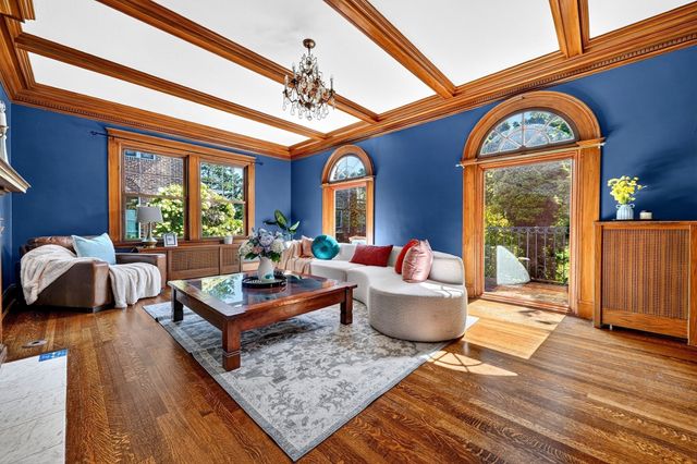 127 Commonwealth Ave, Newton, MA 02467