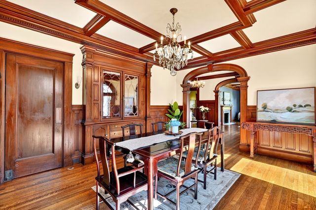127 Commonwealth Ave, Newton, MA 02467