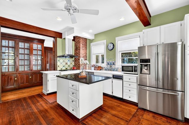 127 Commonwealth Ave, Newton, MA 02467