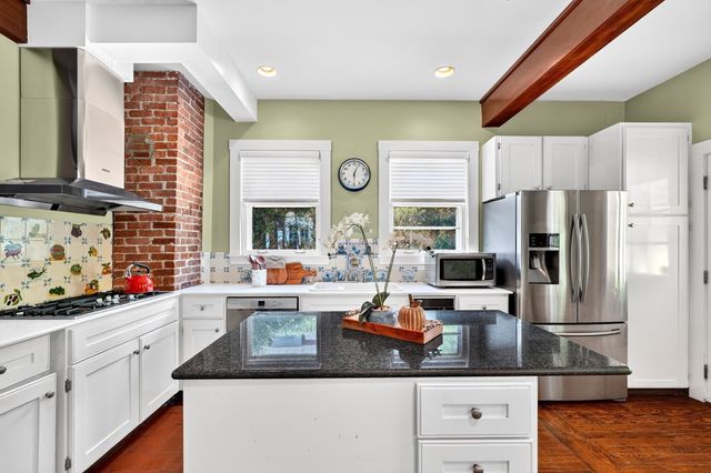127 Commonwealth Ave, Newton, MA 02467