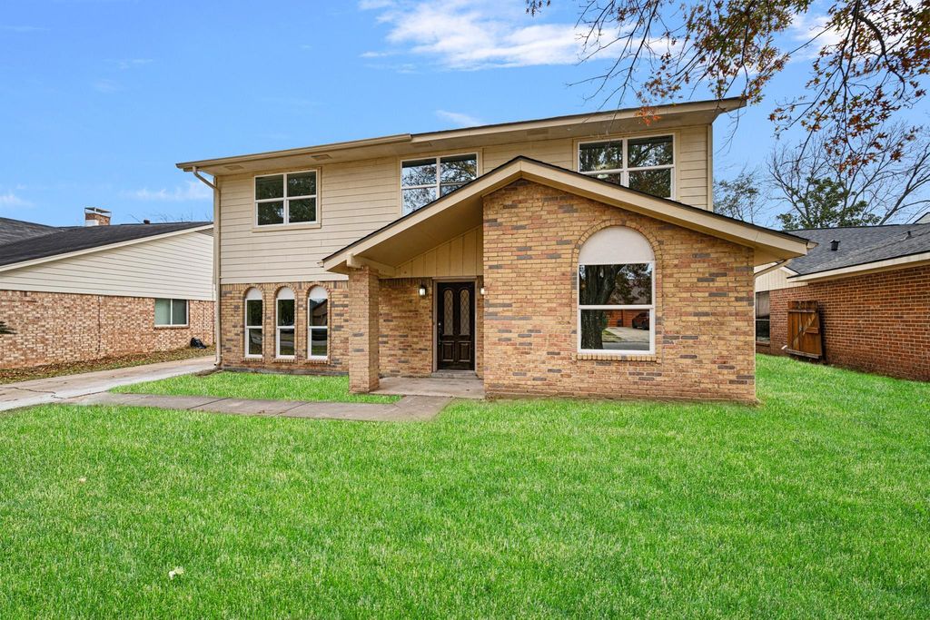 3835 Green Crest Drive, Houston, TX 77082