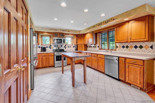 4815 Tonawanda Creek Road, Pendleton, NY 14120