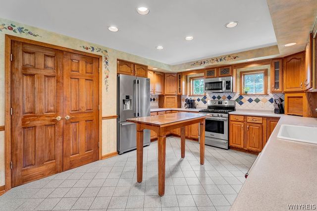 4815 Tonawanda Creek Road, Pendleton, NY 14120