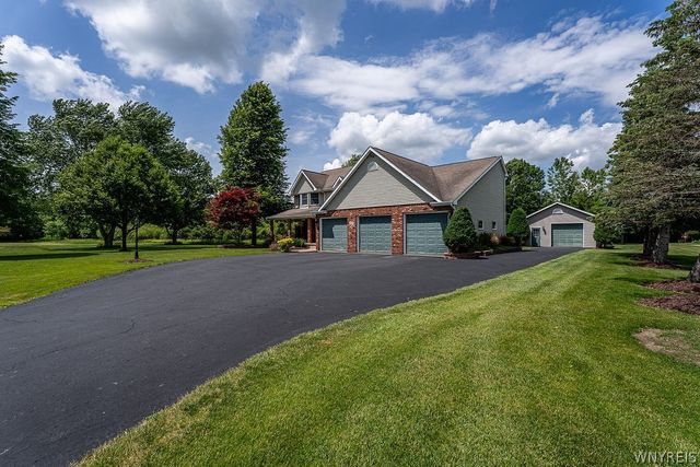 4815 Tonawanda Creek Road, Pendleton, NY 14120