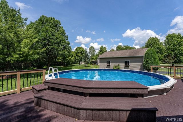4815 Tonawanda Creek Road, Pendleton, NY 14120
