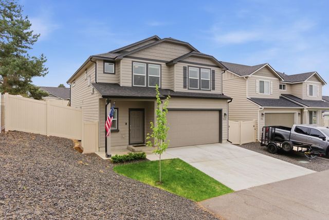 19698 E 3rd Ln, Greenacres, WA 99016