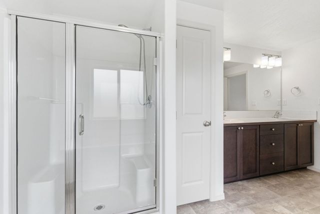 19698 E 3rd Ln, Greenacres, WA 99016