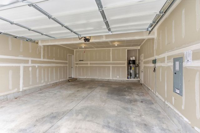 19698 E 3rd Ln, Greenacres, WA 99016