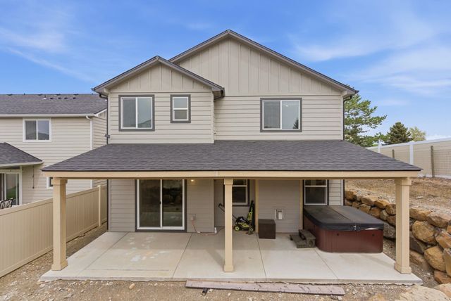 19698 E 3rd Ln, Greenacres, WA 99016