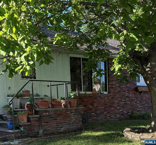 477 Steinway Road, Saddle Brook, NJ 07663