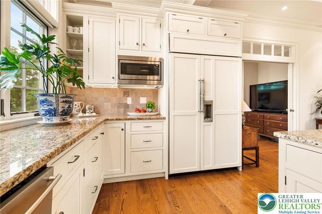 2055 Forge Run, Bethlehem City, PA 18015