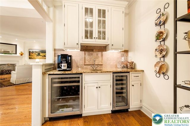 2055 Forge Run, Bethlehem City, PA 18015