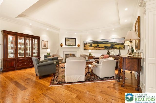 2055 Forge Run, Bethlehem City, PA 18015