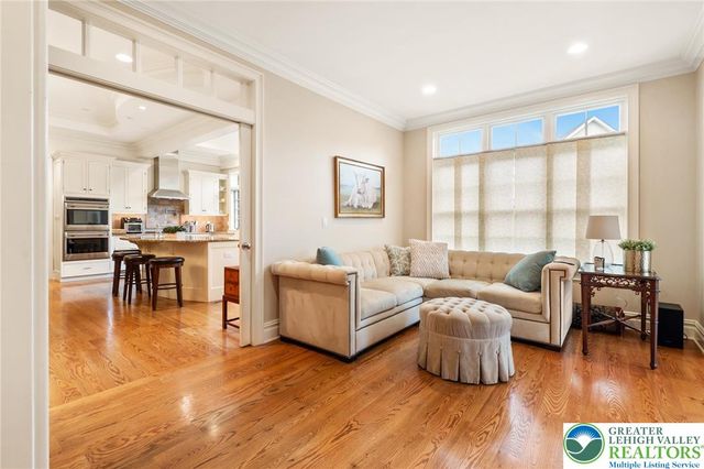 2055 Forge Run, Bethlehem City, PA 18015