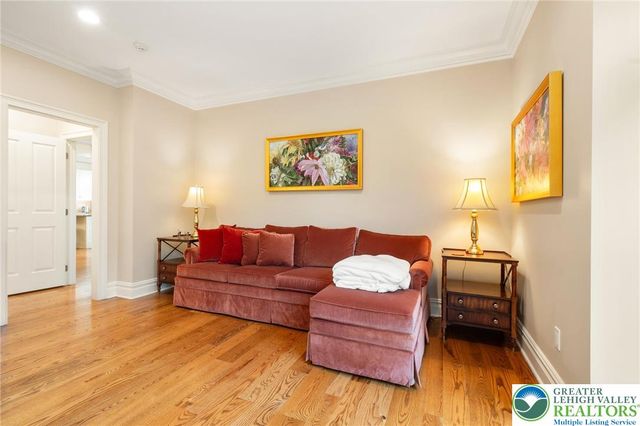 2055 Forge Run, Bethlehem City, PA 18015