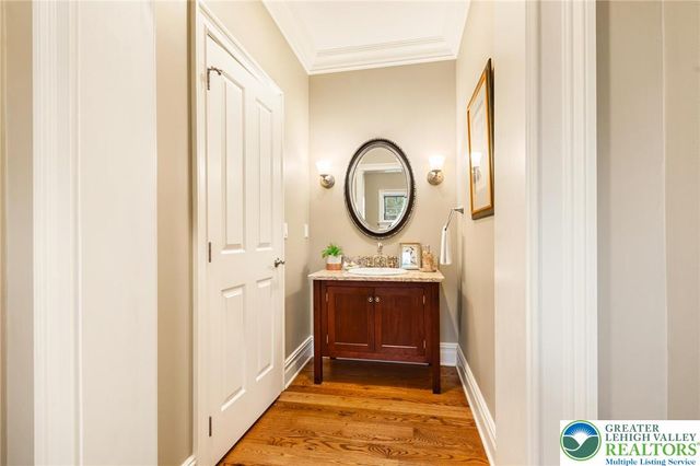 2055 Forge Run, Bethlehem City, PA 18015