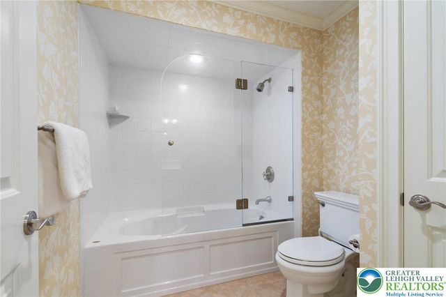 2055 Forge Run, Bethlehem City, PA 18015