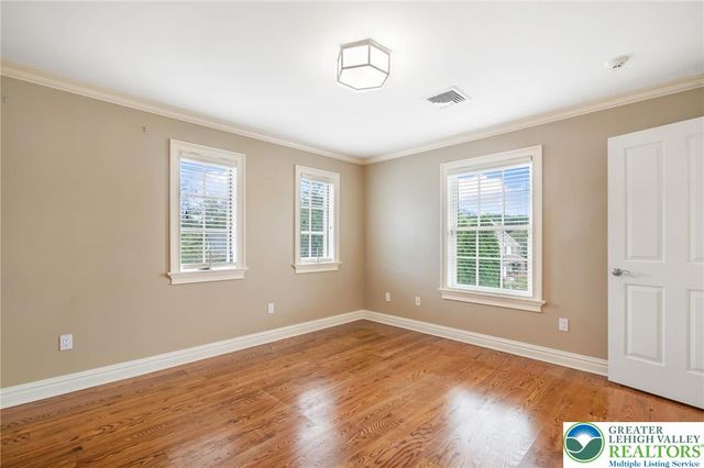 2055 Forge Run, Bethlehem City, PA 18015