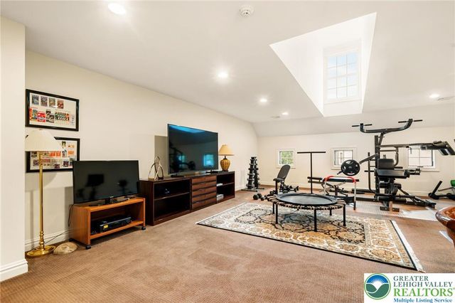 2055 Forge Run, Bethlehem City, PA 18015