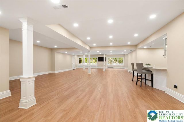 2055 Forge Run, Bethlehem City, PA 18015