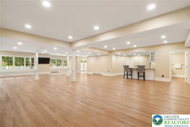 2055 Forge Run, Bethlehem City, PA 18015