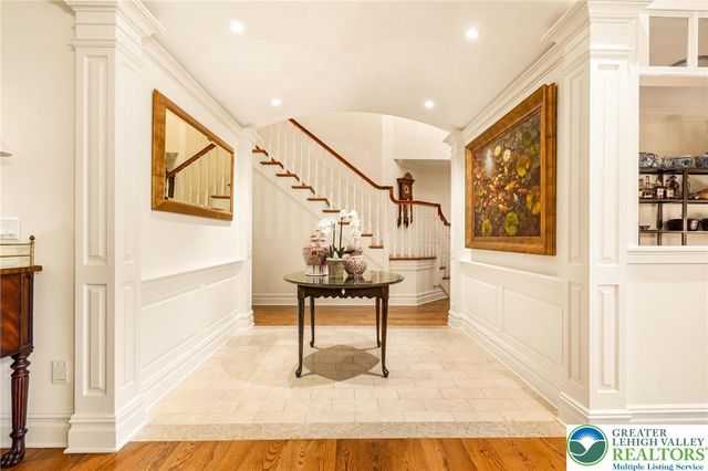 2055 Forge Run, Bethlehem City, PA 18015