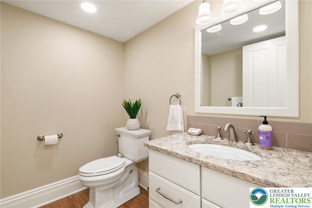 2055 Forge Run, Bethlehem City, PA 18015