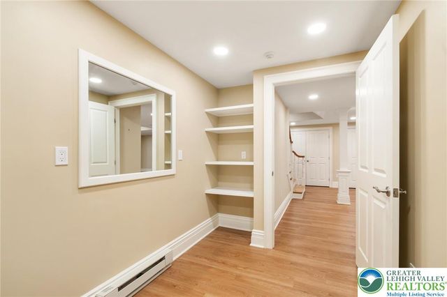 2055 Forge Run, Bethlehem City, PA 18015