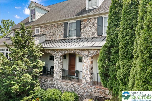 2055 Forge Run, Bethlehem City, PA 18015