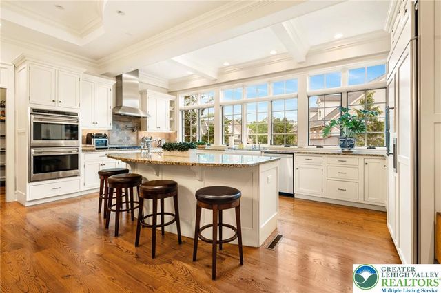 2055 Forge Run, Bethlehem City, PA 18015