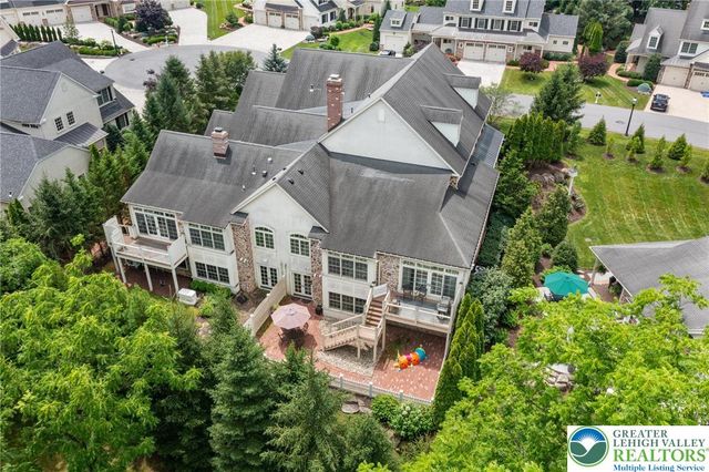 2055 Forge Run, Bethlehem City, PA 18015