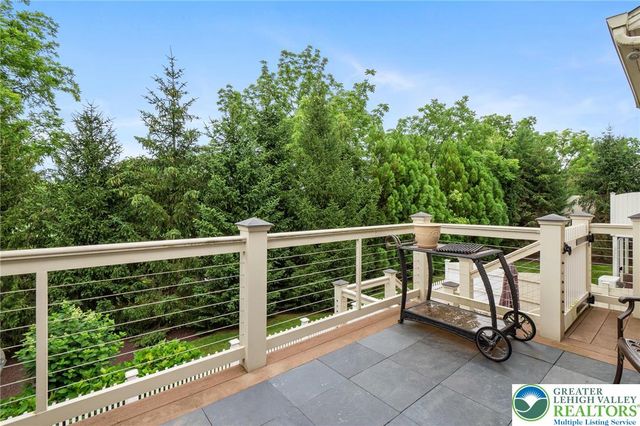 2055 Forge Run, Bethlehem City, PA 18015