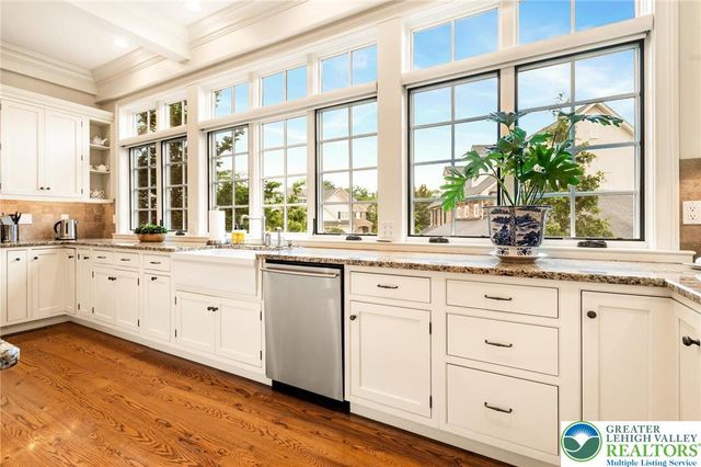 2055 Forge Run, Bethlehem City, PA 18015