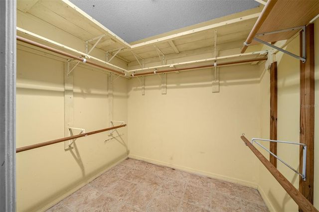 1981 SE 54TH TERRACE, Ocala, FL 34480