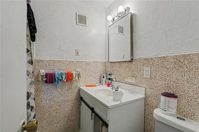 3915 Norledge Avenue, Kansas City, MO 64123