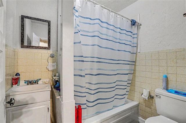3915 Norledge Avenue, Kansas City, MO 64123