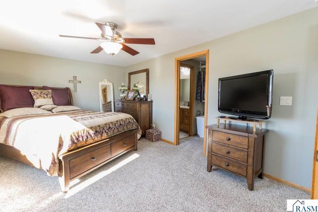 48994 County Road 13, North Mankato, MN 56003