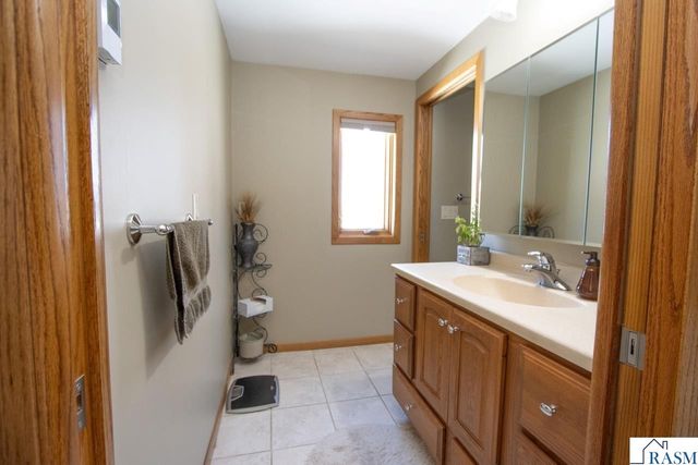 48994 County Road 13, North Mankato, MN 56003