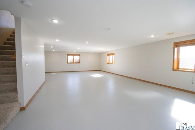 48994 County Road 13, North Mankato, MN 56003