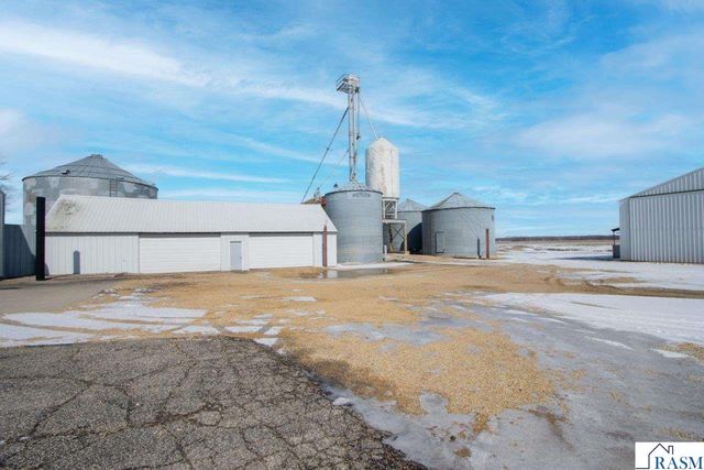 48994 County Road 13, North Mankato, MN 56003