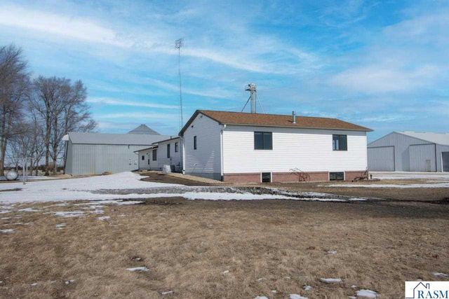 48994 County Road 13, North Mankato, MN 56003