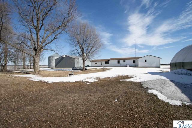 48994 County Road 13, North Mankato, MN 56003