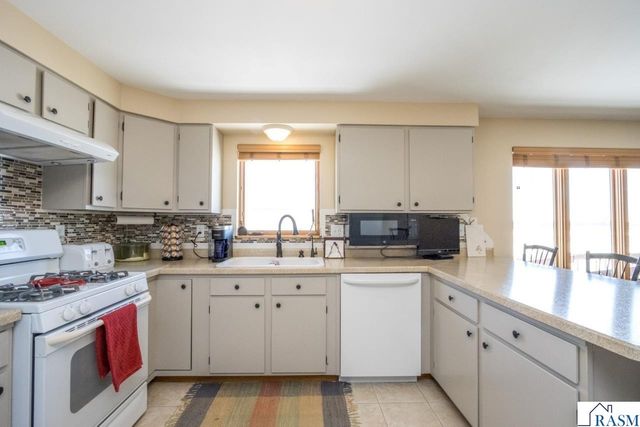 48994 County Road 13, North Mankato, MN 56003