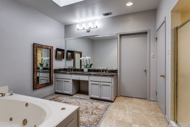 515 Country Ln, San Antonio, TX 78209