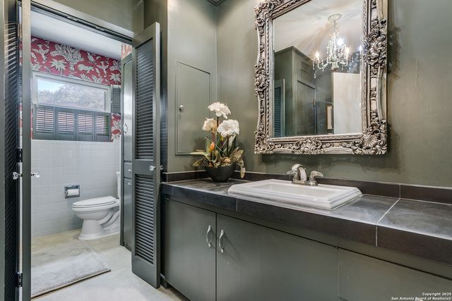515 Country Ln, San Antonio, TX 78209