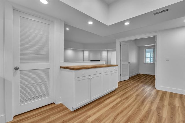 2115 Nature Cove Court 308, Ann Arbor, MI 48104