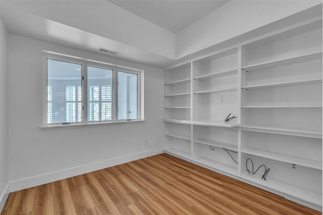 2115 Nature Cove Court 308, Ann Arbor, MI 48104