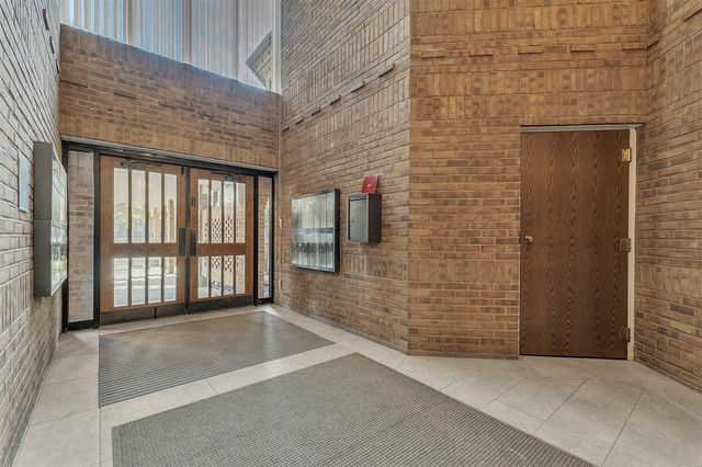 2115 Nature Cove Court 308, Ann Arbor, MI 48104