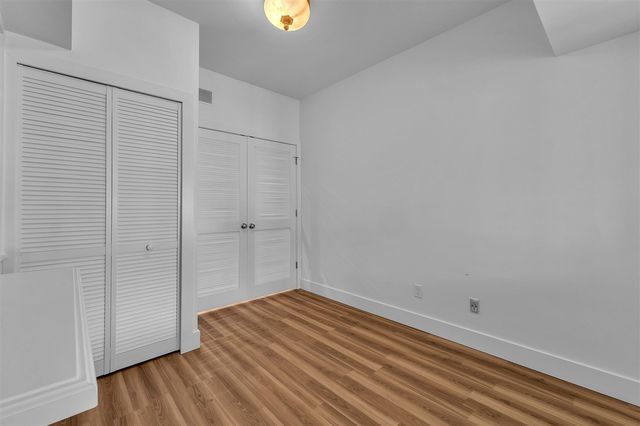2115 Nature Cove Court 308, Ann Arbor, MI 48104